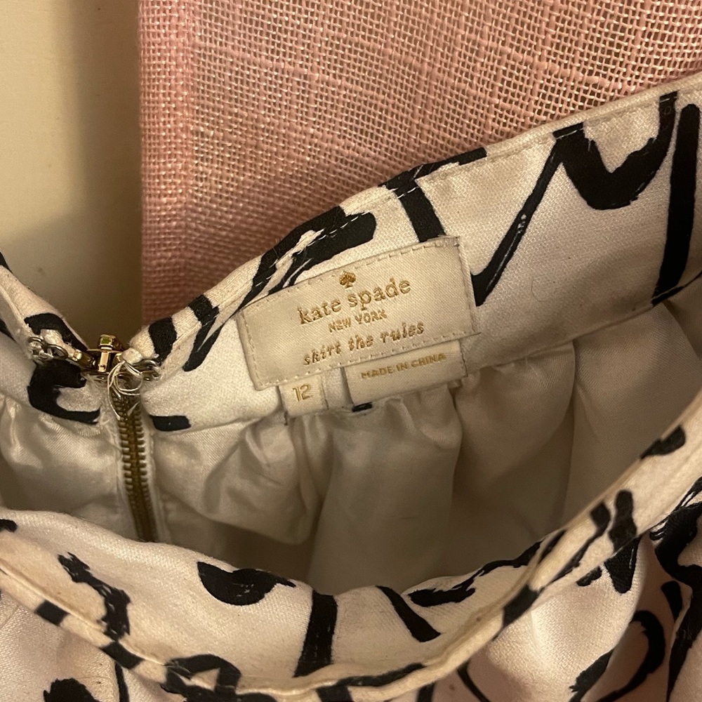 **RARE** Kate Spade ♠️ “Love” skirt - Picture 4 of 8